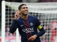 Zagueiro do PSG, Hakimi, ganha prêmio de Jogador Africano do Ano