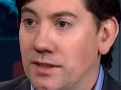 O homem por trás do currículo viral dos Jonas Brothers está se manifestando