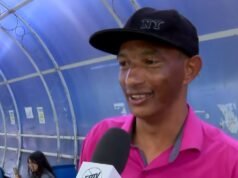 O vendedor vira a voz da Rodoviária de São Carlos que ajuda a todos