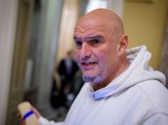 Fetterman recebe apoio do MAGA após cair do lado de fora de sua casa na Pensilvânia