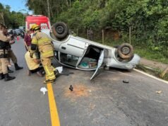 Motorista adormeceu e capotou carro no bairro Vale do Ype, em Juiz de Fora