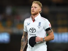 Golfe, praias e cochilos: a Inglaterra derrotada foca em R+R