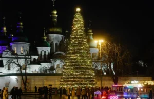 O Natal de Kiev durante a guerra destaca a realidade ‘dividida’ da cidade