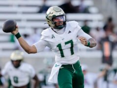 QB Byram Brown desiste da pós-temporada do sul da Flórida