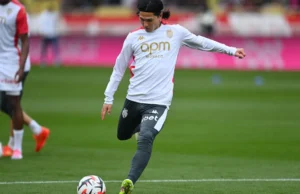 Minamino, do Japão, rompe o ligamento cruzado anterior, colocando em dúvida sua participação na Copa do Mundo