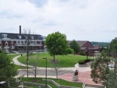 Agressor mata um e fere gravemente outro no campus da Kentucky State University