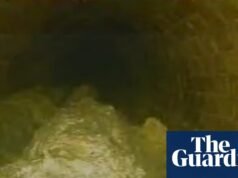 Fatberg pesando 100 toneladas descoberto no esgoto do leste de Londres. Londres
