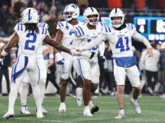 Duke vence o número 17 da Virgínia no OT e o coloca à beira de perder o ACC College Football Playoff