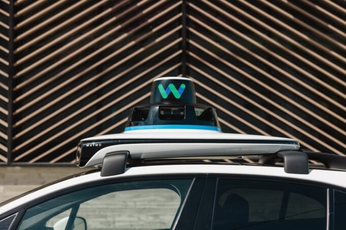 1765231446_waymo2.jpg