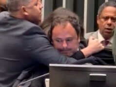 O caos irrompe no Congresso brasileiro depois que político forçou a divulgação da notícia