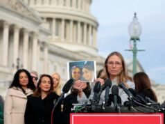 Sobreviventes de Epstein indignados com a divulgação de arquivos ‘para proteger aqueles que estão no poder’ quando surge a acusação do FBI de 1996