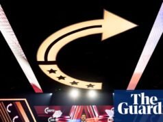 Demonstração de ressentimento e brigas internas enquanto estrelas do MAGA se reúnem na conferência Turning Point. Donald Trump