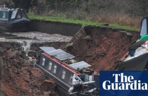 Dez pessoas resgatadas após barcos afundarem no canal de Shropshire Shropshire