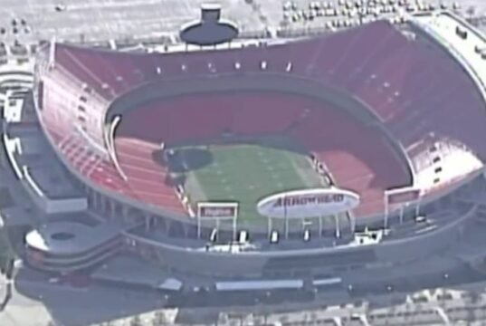 Os Kansas City Chiefs estão deixando o Arrowhead Stadium após 50 anos