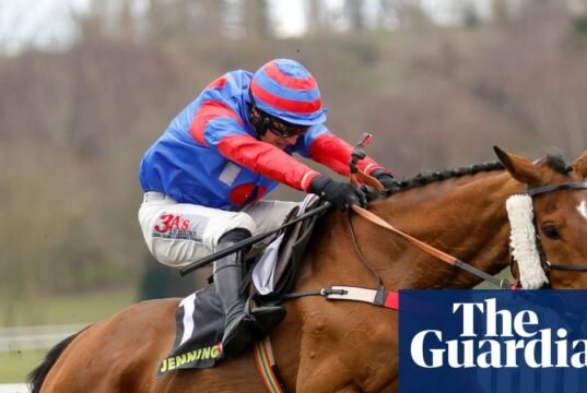 O charmoso Sr. Vango da velha guarda pode ficar emocionado com a vitória do Welsh Grand National