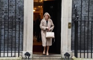 A chefe nacional, Dame Debbie Crosby, deve se tornar a próxima mulher campeã de finanças