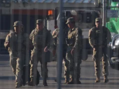 Suprema Corte dos EUA rejeita por enquanto o envio militar do presidente Trump para a área de Chicago