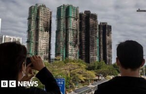 Hong Kong vai às urnas enquanto a cidade lamenta incêndios mortais