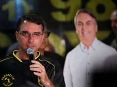 Flavio Bolsonaro realizou reunião com partidos em busca de apoio à sua candidatura