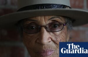 Betty Reed Soskin, que se tornou guarda-florestal aos 85 anos, morre aos 104 anos.