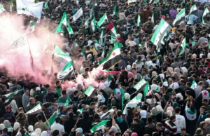 Síria assinala um ano desde a derrubada do regime de Assad