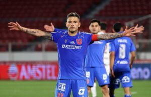 La U comemora: vitória do Azul derruba Iquique
