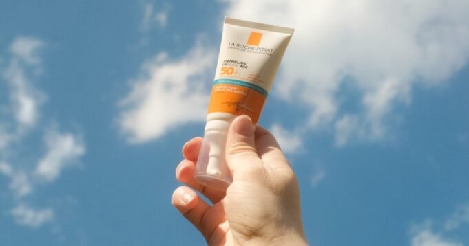 251210-la-roche-posay-sunscreen-ew-132p-a56929.jpg