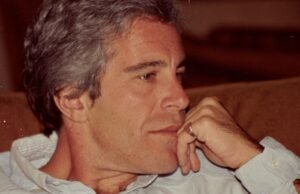 O Departamento de Justiça divulgou um terceiro lote de arquivos de Jeffrey Epstein, alguns dos quais mencionam Trump