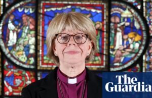 A Igreja da Inglaterra está analisando uma queixa contra o novo Arcebispo de Canterbury. Sarah Mullally