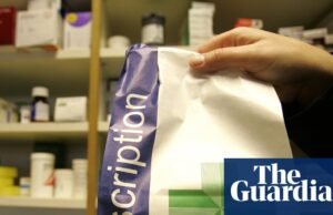 Jovens deixando cuidados na Inglaterra para obter receitas gratuitas, serviços odontológicos e oftalmológicos, assistência social