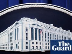 Departamento de Justiça dos EUA suspende financiamento para sobreviventes do tráfico de pessoas. administração trunfo