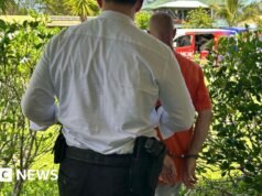 Austrália deportará cidadão britânico acusado de exibir símbolo nazista