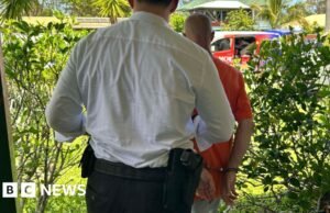 Austrália deportará cidadão britânico acusado de exibir símbolo nazista