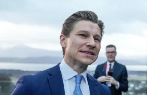 Finlândia anuncia aumento da idade dos reservistas para 65 anos