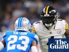 “DK Metcalf, do Steelers, dá um soco no torcedor do Lions na primeira fila durante a briga” . NFL