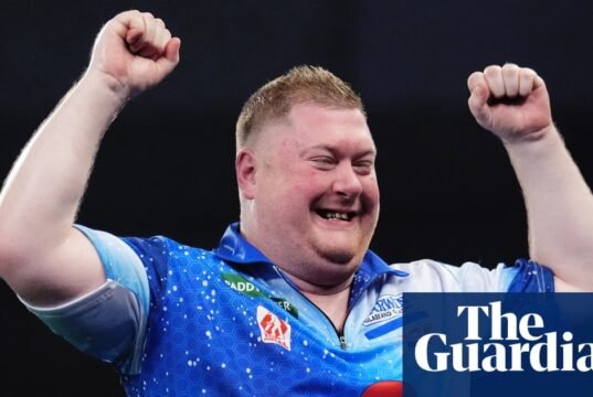 Ricky Evans considerando um novo show após impressionar James Wade no PDC World Darts pdc world Championship