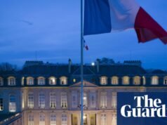 Funcionário do Palácio do Eliseu acusado de roubar talheres no valor de até 40 mil euros França