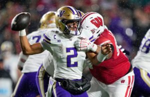 Veterano atacante de futebol de Wisconsin se declara para o draft da NFL