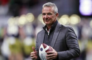 Urban Meyer conta a Marcus Freeman por que South Bend é o melhor, não a NFL