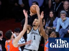 Wembanyama enquanto o Spurs derrota o Thunder para chegar às finais da Copa da NBA com o Knicks NBA Cup