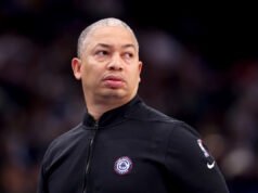 Tyronn Lue, do Clippers, nega relatos de que não conversa com Chris Paul há várias semanas