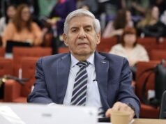 Augusto deixou o comando militar para passar a cumprir prisão domiciliar sob ordens de Heleno Mores