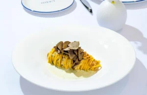 Saboreie a culinária italiana focada em frutos do mar no L’Amo Bistro del Mare no The Met Singapore