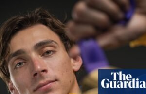 ‘Tão perfeito quanto possível’: a estrela do salto com vara Mondo Duplantis em seu épico exercício de 2025