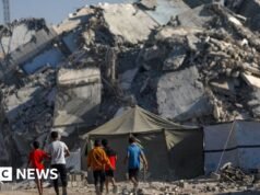 Uma menina de três anos foi morta pelas forças israelenses em Gaza, dizem fontes locais