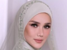 viral! Enquanto Mulan Jamila beijava a mão da mãe de Maia Astianti, os internautas destacaram a expressão de sua mãe.