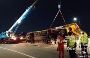 Polícia Regional Central de Java revela as identidades das 16 vítimas mortas e feridas do acidente de ônibus Kaya Trans