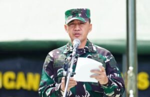 Transferência de 187 oficiais de alta patente do TNI O comandante, chefe do Centro de Informação Pública e comandante da Divisão 2 Kostrad foram substituídos