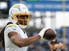 A captura do TD com uma mão de Quentin Johnston puxa os Chargers mesmo com os Cowboys