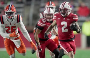 O receptor de Wisconsin, Treach Kekahuna, entrará no portal de transferência